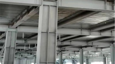 尊龙凯时钢构百科：厂房钢结构加固优势有哪些呢？