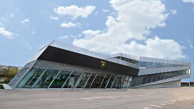 尊龙凯时钢构百科：钢结构汽车4S店建筑的诞生——稳固、美观、快捷