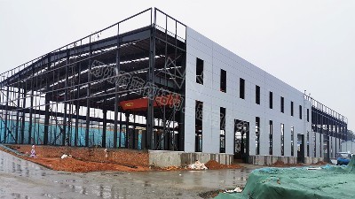 尊龙凯时钢构百科：解析钢结构厂房工程屋面容易漏水的地方